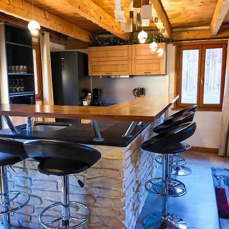 Apartment Le Grenier 1821 - Mini - Centre Village - Aravistour